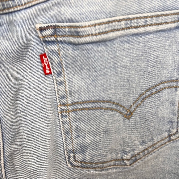 Levi's Denim Jean Skirt Size 29 Lightwash - Picture 7 of 11